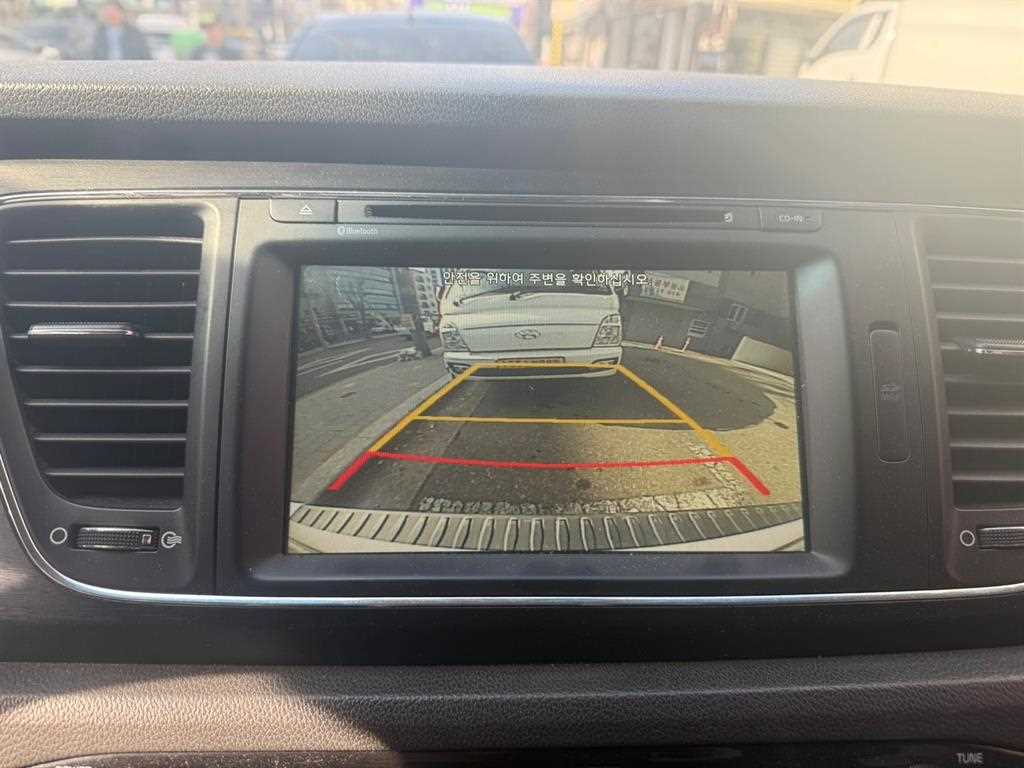 KIA Carnival - Vista 4