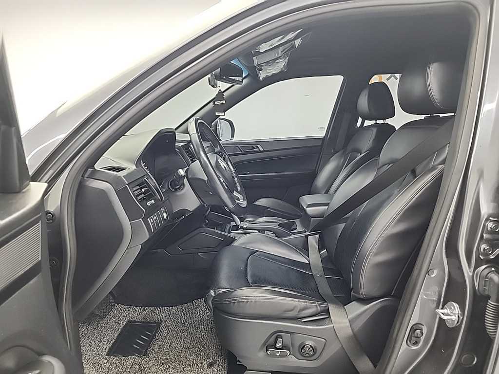 Ssangyong Rexton - Vista 11