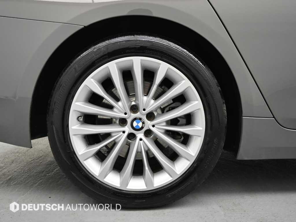BMW 5 Series - Vista 5