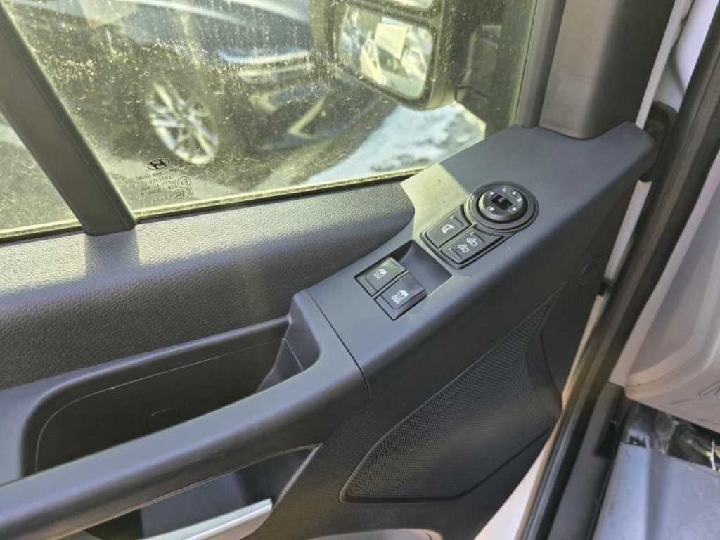 HYUNDAI Solati - Vista 10