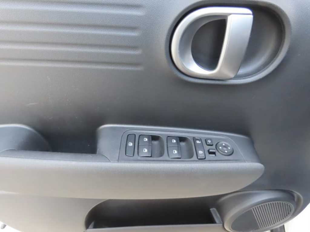 HYUNDAI Casper - Vista 7