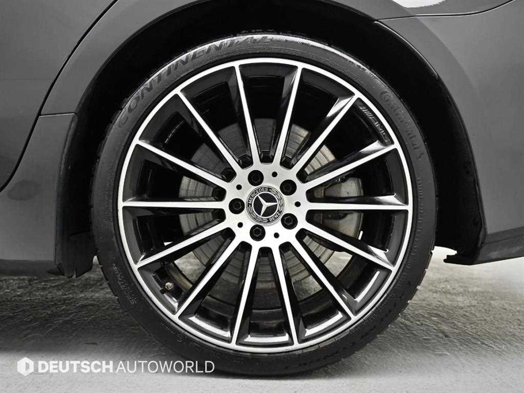 Mercedes Benz CLS Class - Vista 5