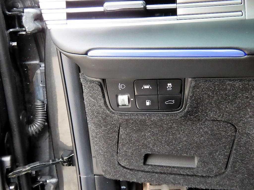 HYUNDAI Grandeur - Vista 12