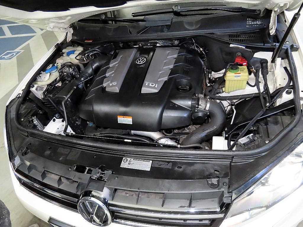 Volkswagen Touareg 2012 Blanco - Importación desde Corea - HF Imports Iquique - Foto 19