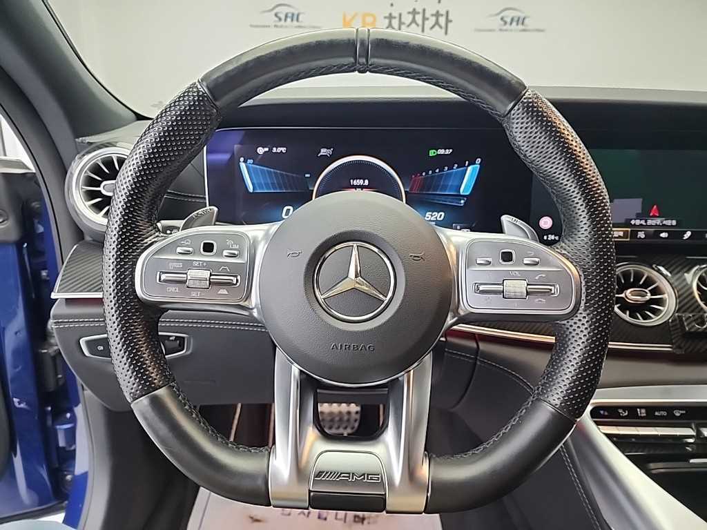 Mercedes Benz AMG GT - Vista 9