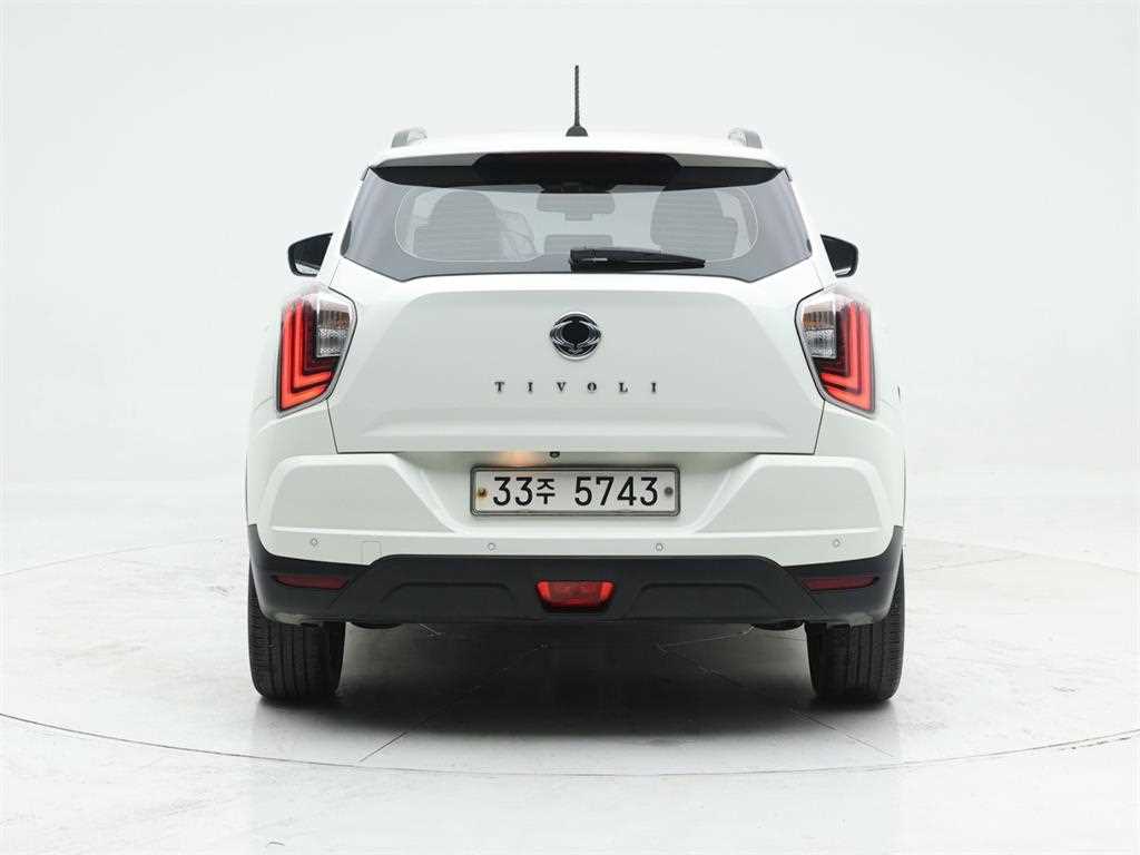 Ssangyong Tivoli - Vista 5