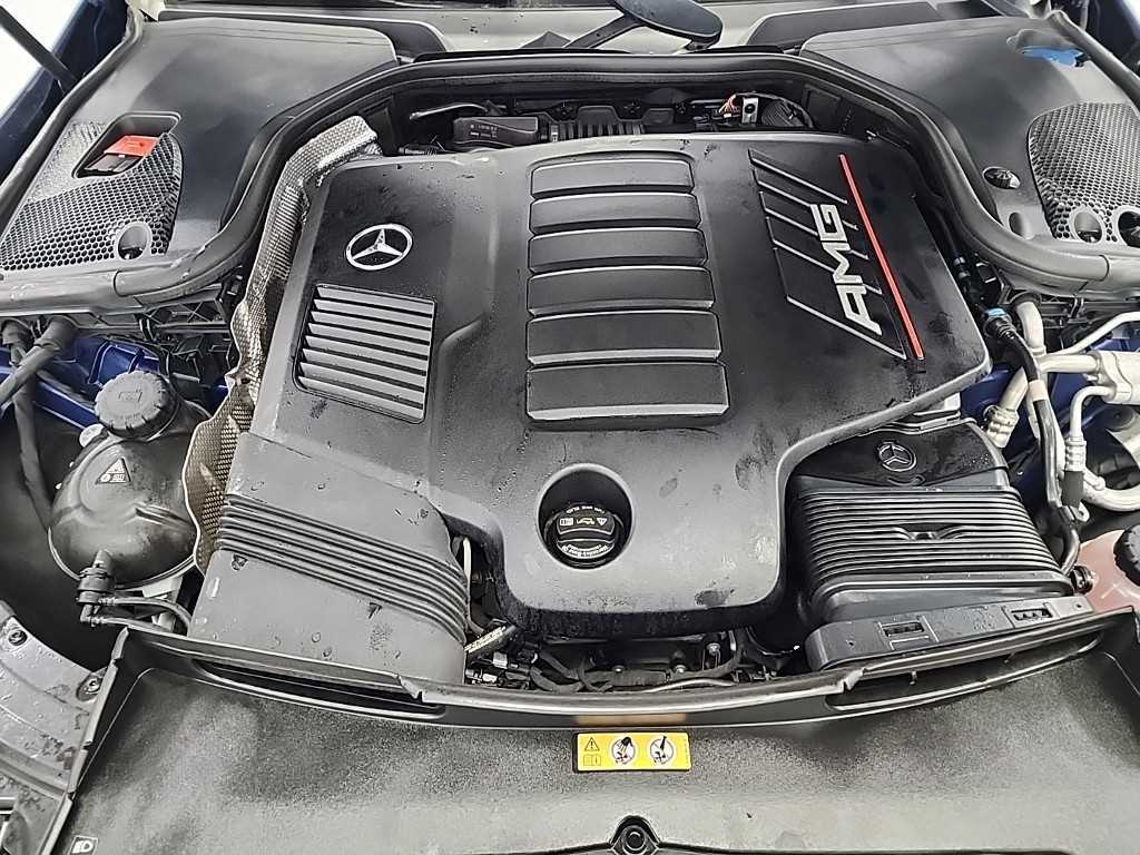 Mercedes Benz AMG GT - Vista 5