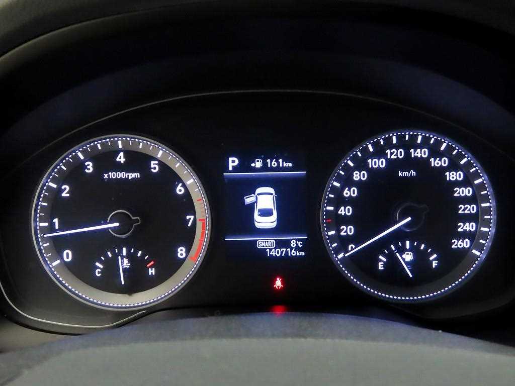 HYUNDAI Grandeur - Vista 5