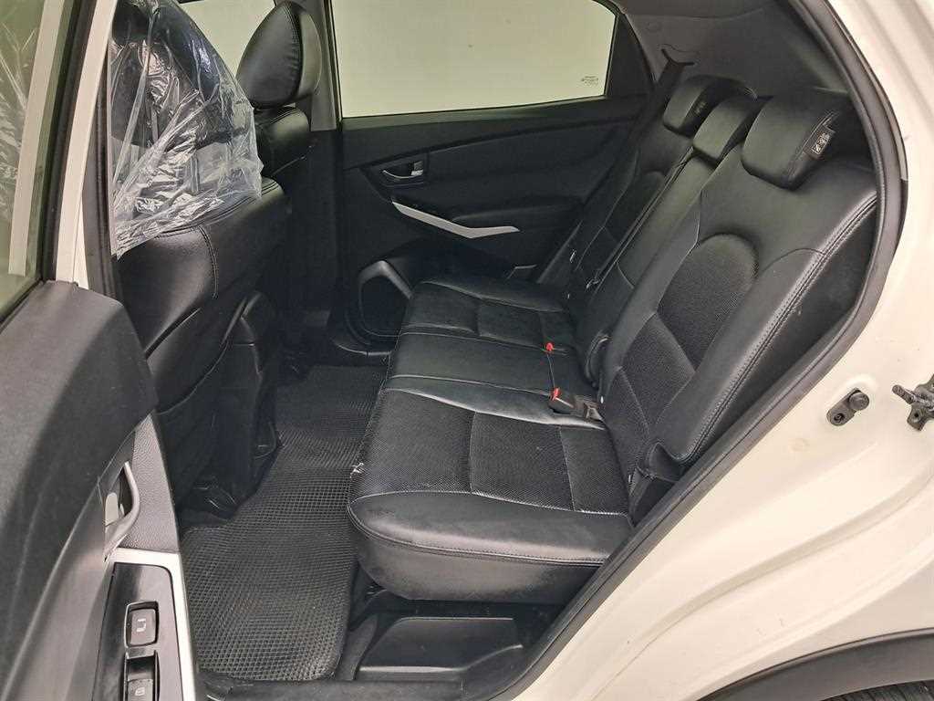 Ssangyong Korando - Vista 12