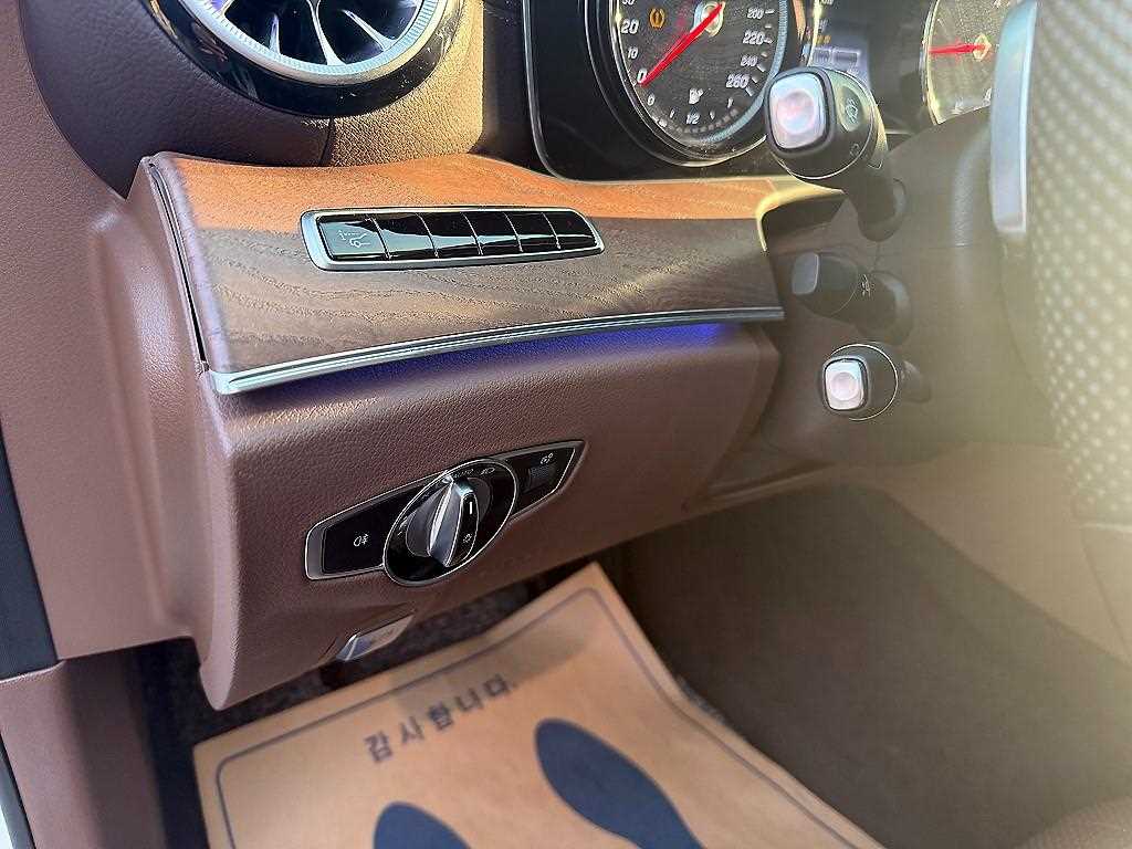 Mercedes Benz E class 2017 Blanco - Importación desde Corea - HF Imports Iquique - Foto 13