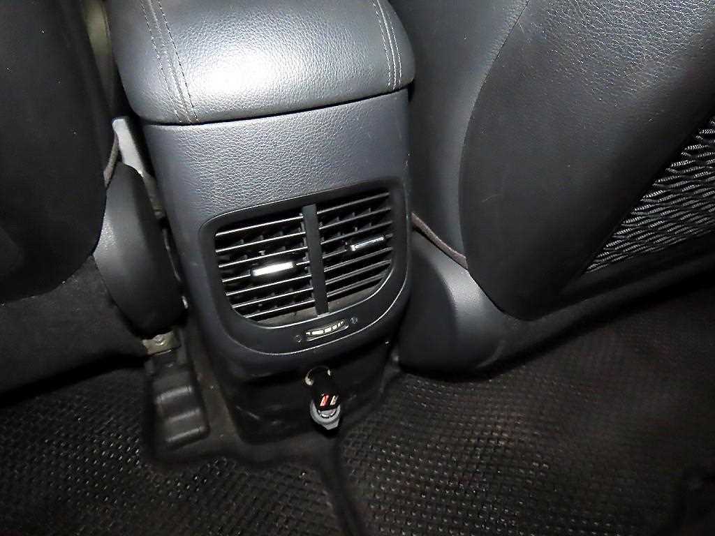 KIA Carens 2014 Plateado - Importación desde Corea - HF Imports Iquique - Foto 17