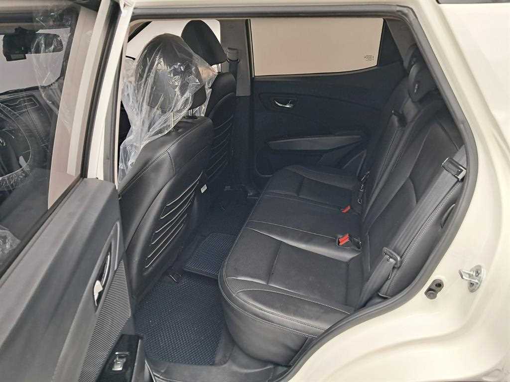 Ssangyong Tivoli - Vista 12