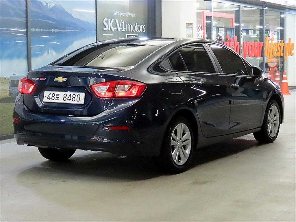 Chevrolet Cruise - Vista 4