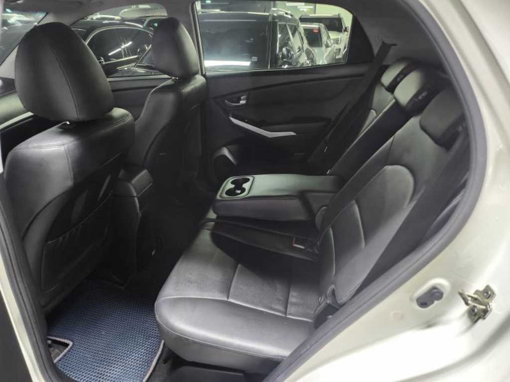 Ssangyong Korando - Vista 5