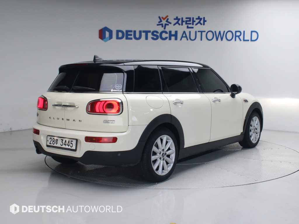 Mini Clubman - Vista 4