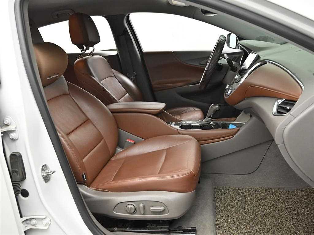 Chevrolet Malibu - Vista 10