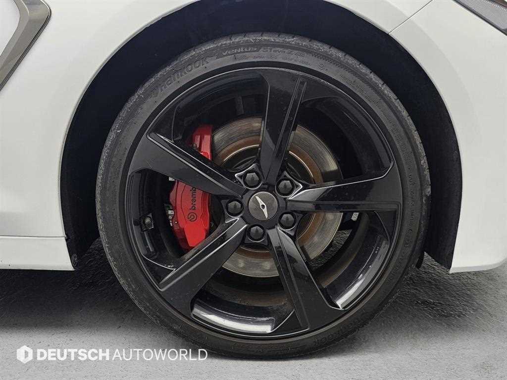 Genesis G70 - Vista 5