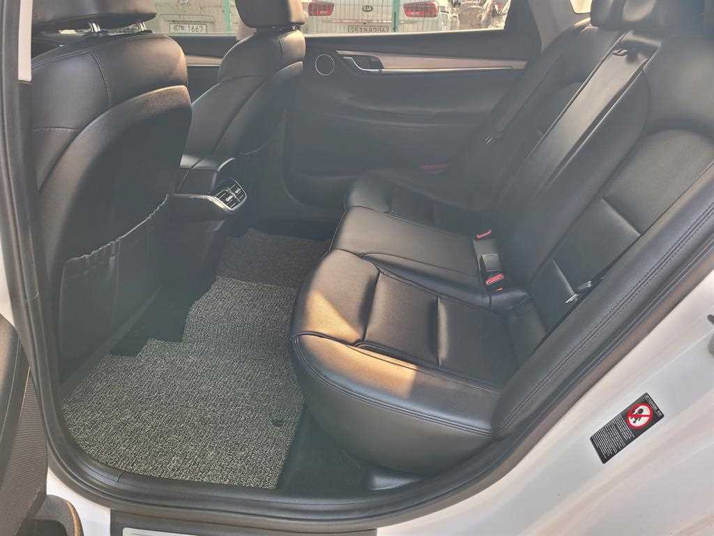 HYUNDAI Grandeur - Vista 8