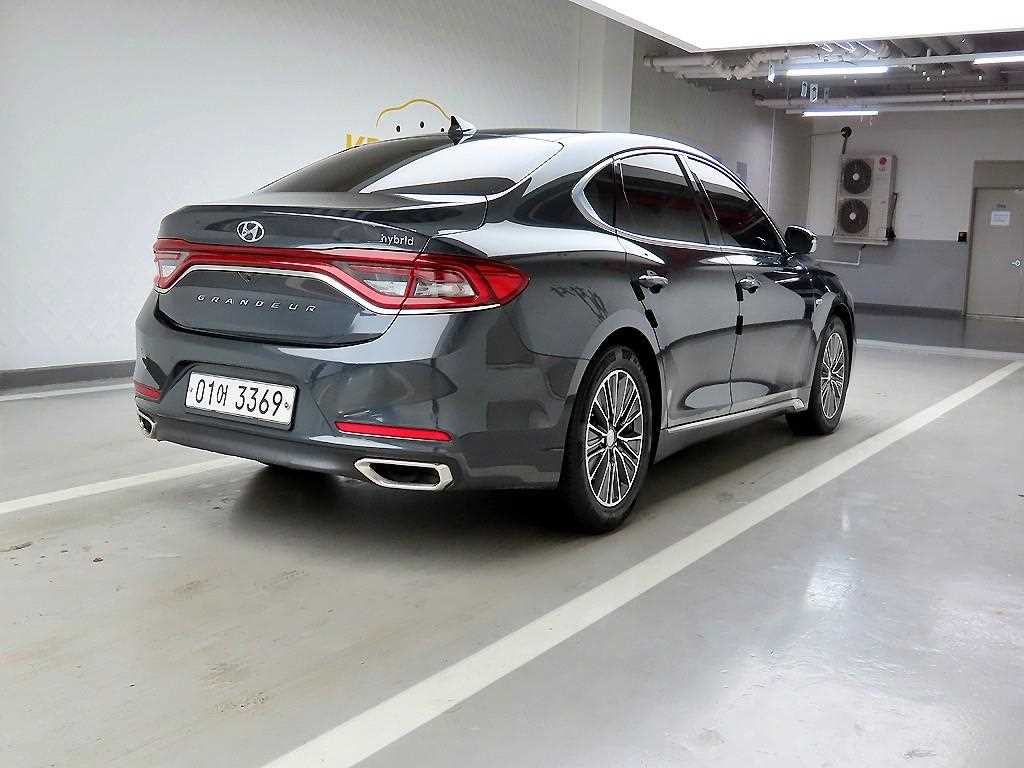 HYUNDAI Grandeur - Vista 4