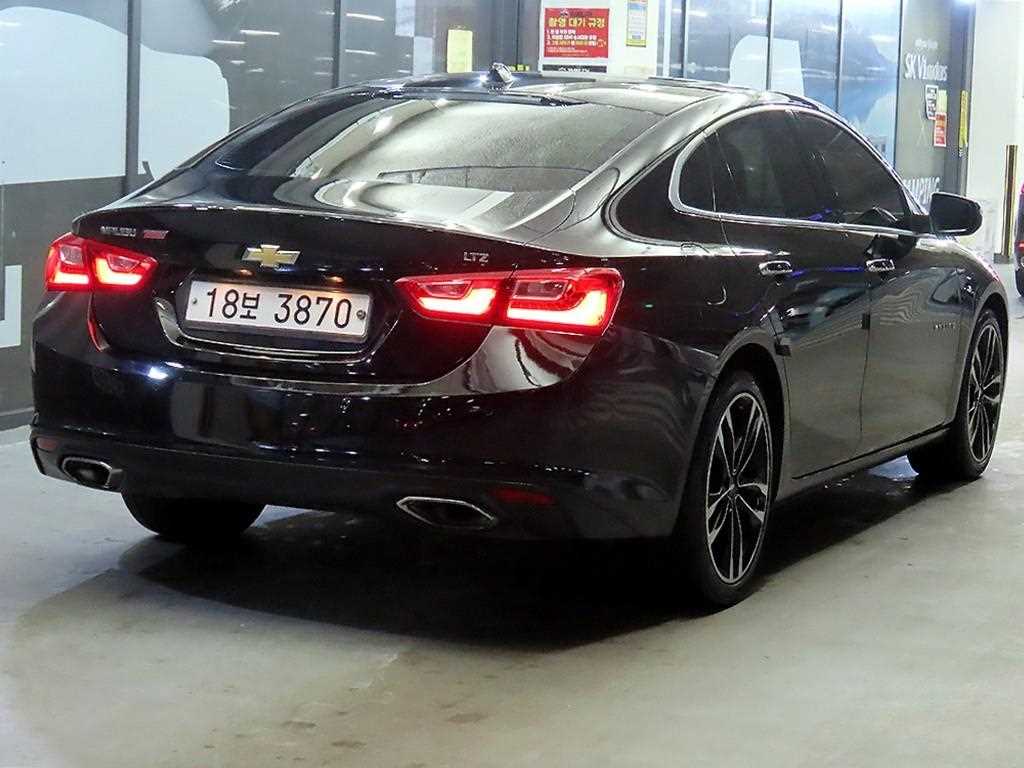 Chevrolet Malibu - Vista 4