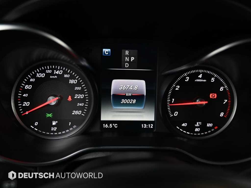 Mercedes Benz GLC Class - Vista 8