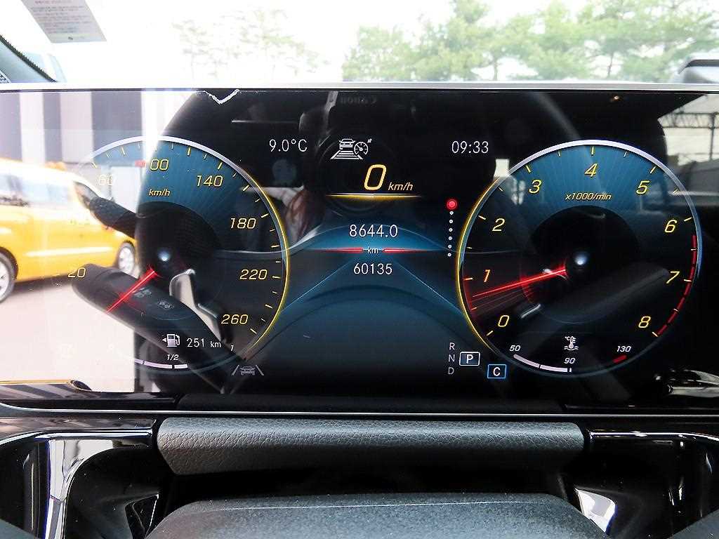 Mercedes Benz GLA Class - Vista 9