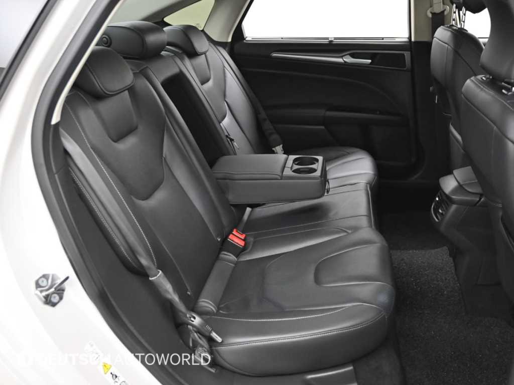 Ford Mondeo - Vista 12