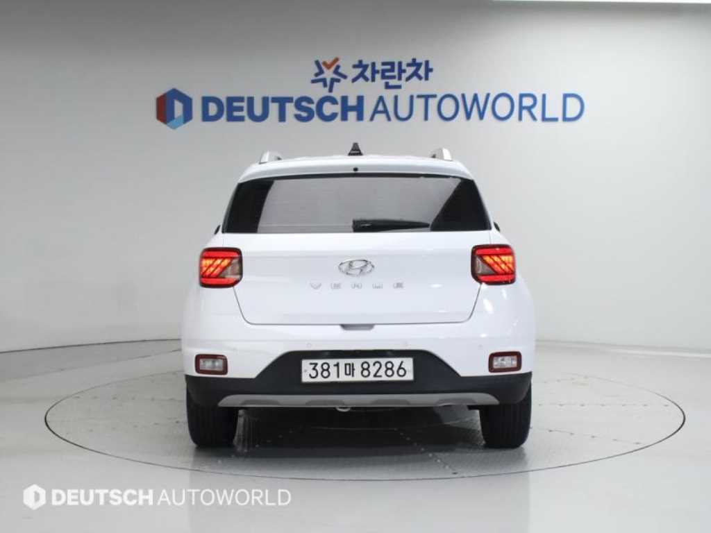 HYUNDAI Venue - Vista 4