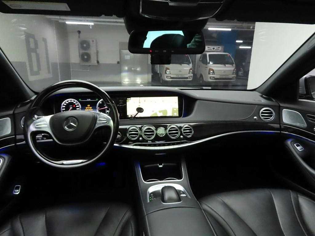 Mercedes Benz S Class - Vista 7