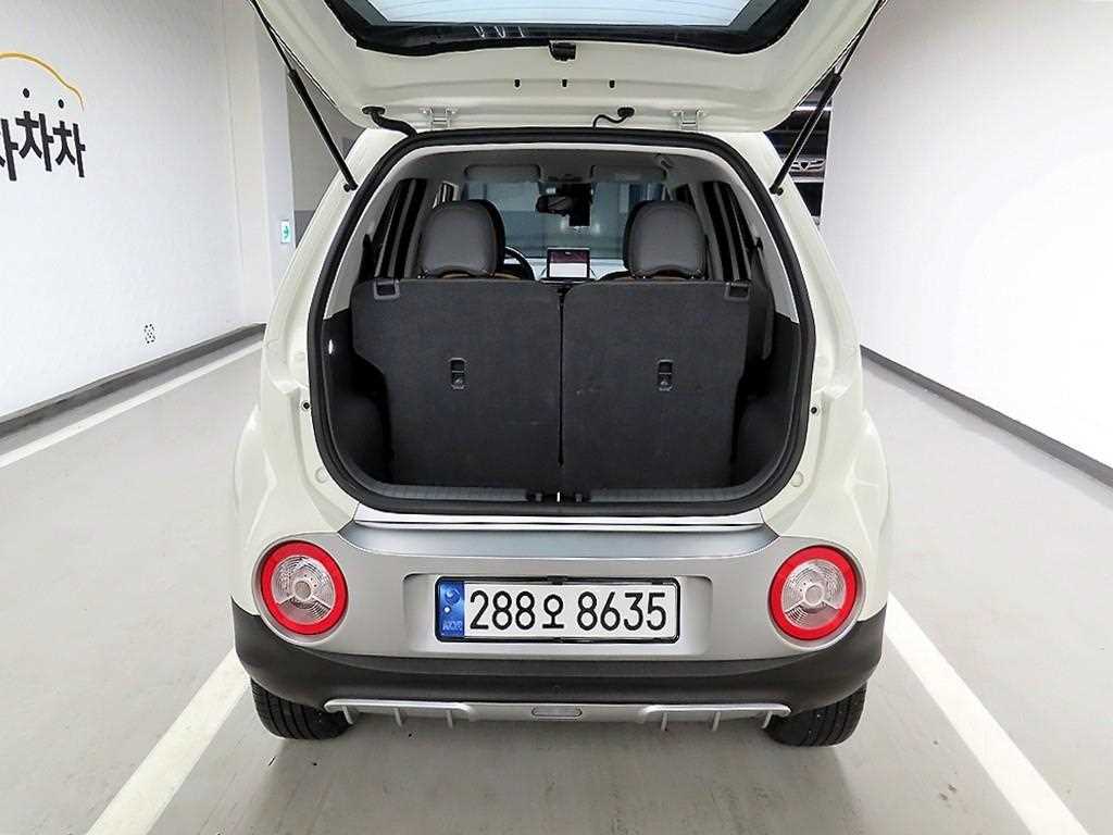 HYUNDAI Casper - Vista 5