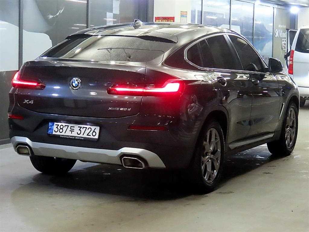 BMW X4 - Vista 4