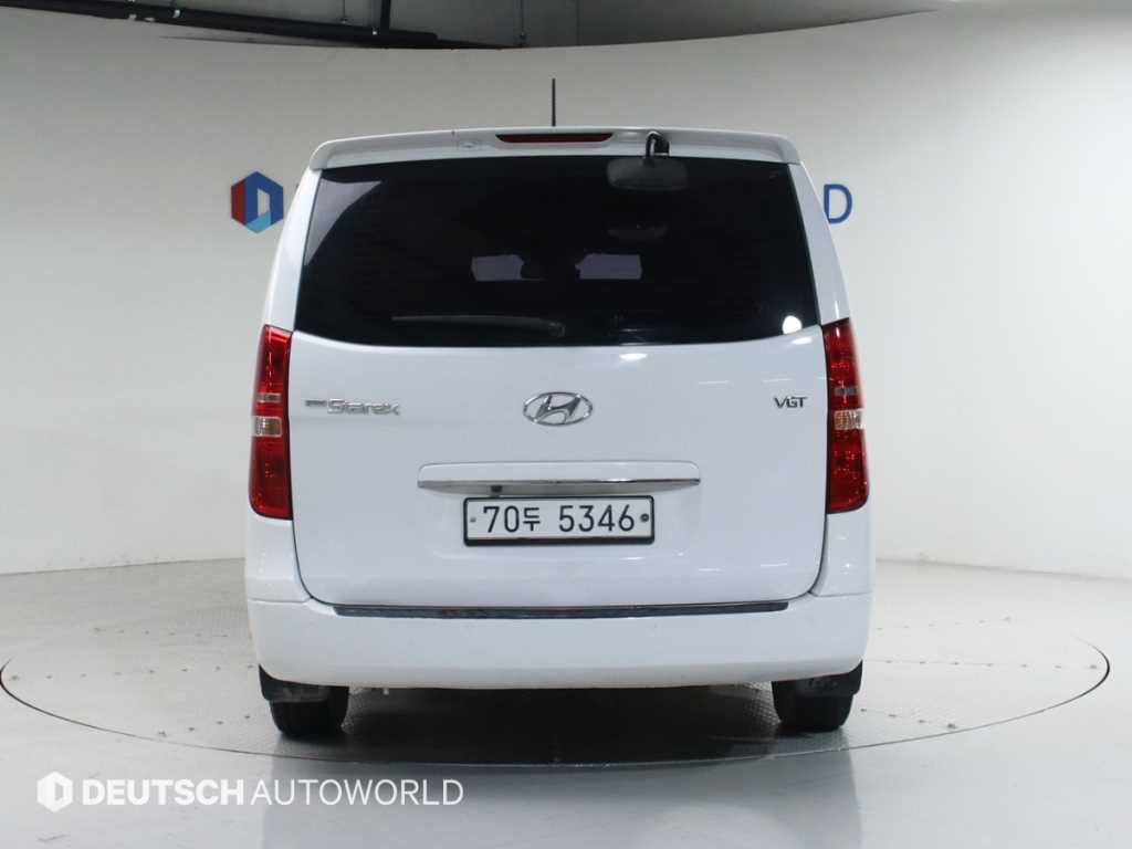 HYUNDAI Starex - Vista 4