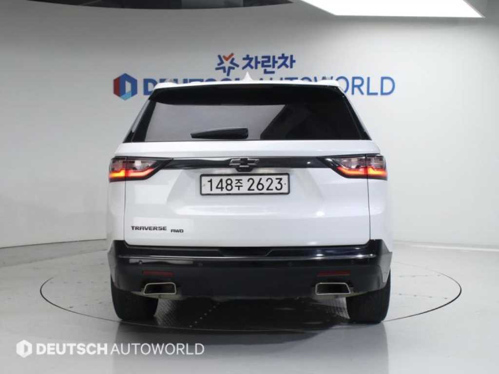 Chevrolet Travers - Vista 4