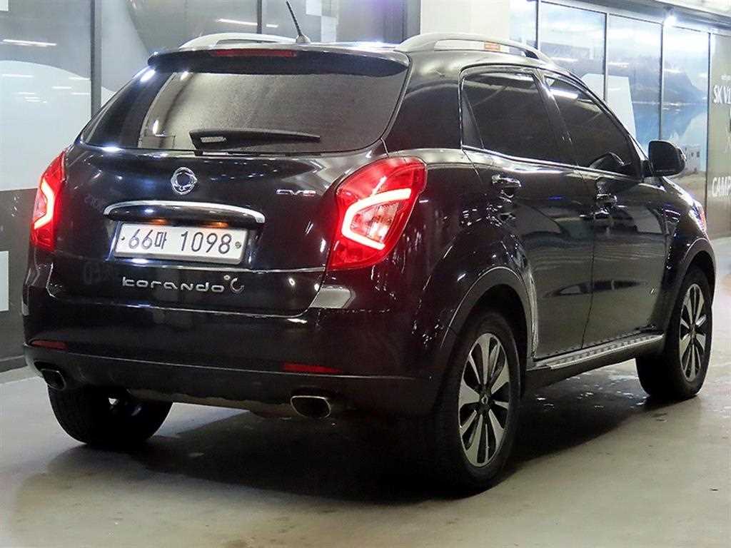 Ssangyong Korando - Vista 4