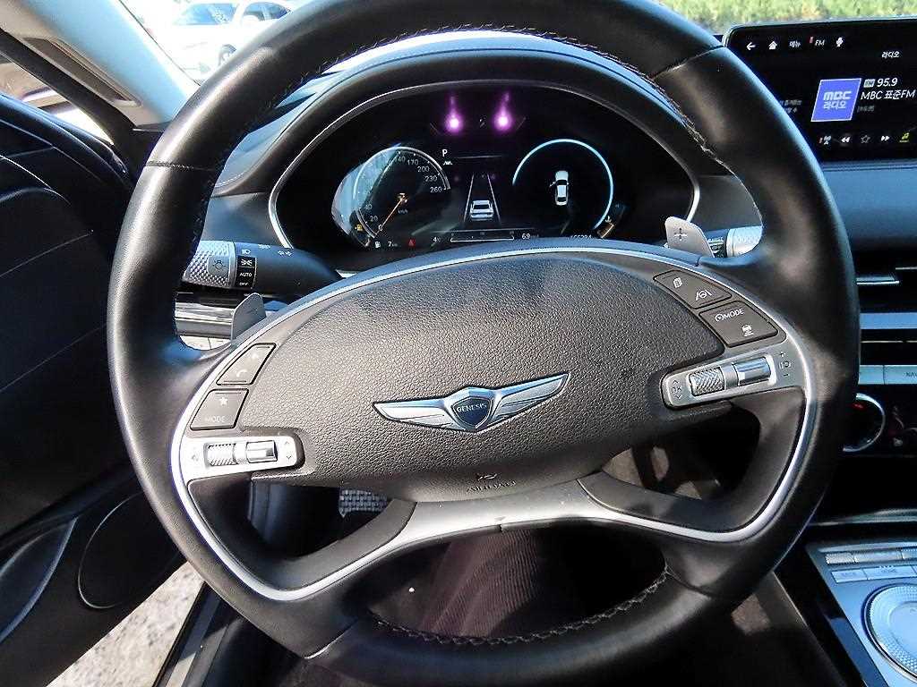 Genesis G80 - Vista 8