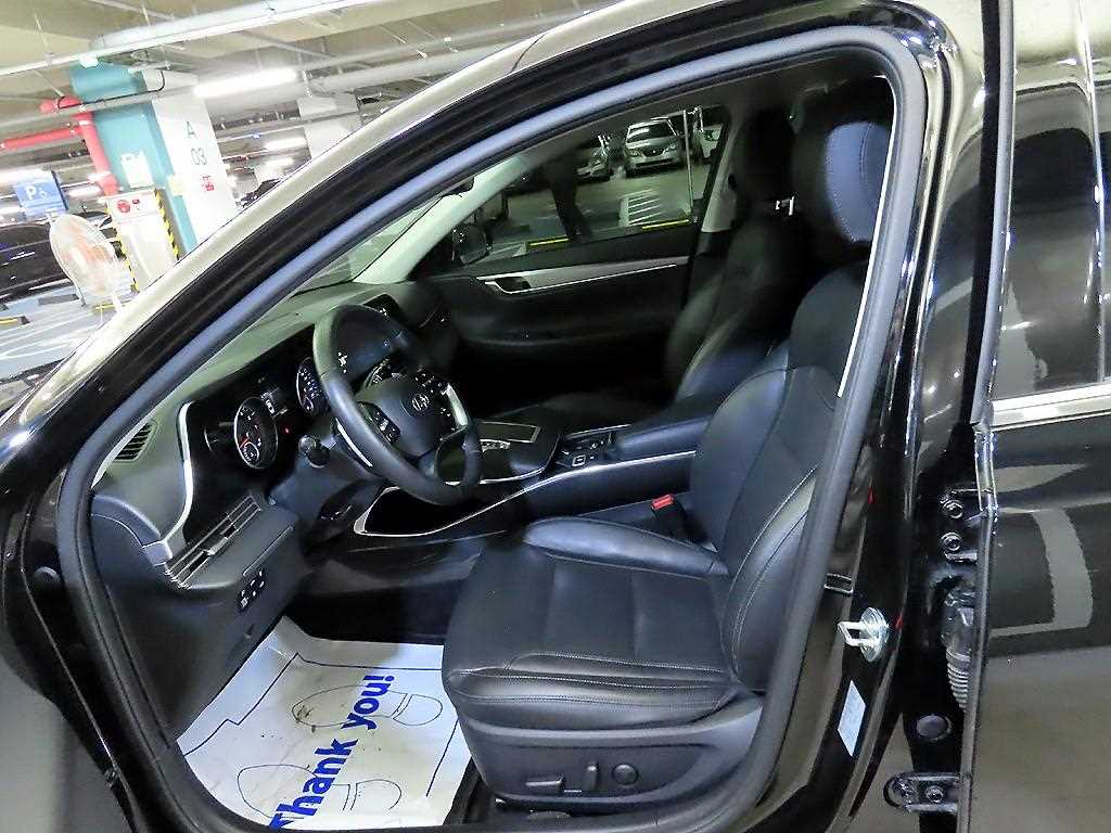 HYUNDAI Grandeur - Vista 6