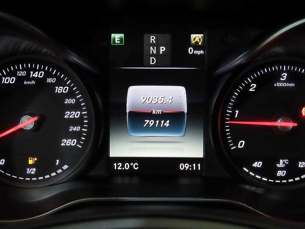 Mercedes Benz GLC Class - Vista 9