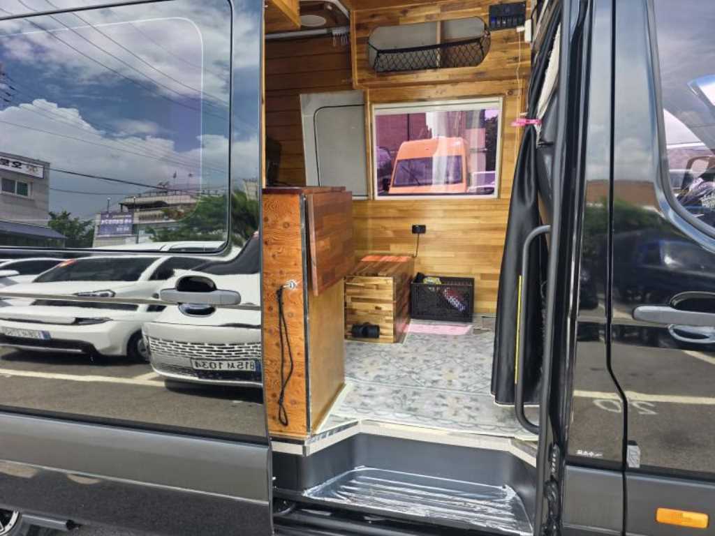 HYUNDAI Solati - Vista 6