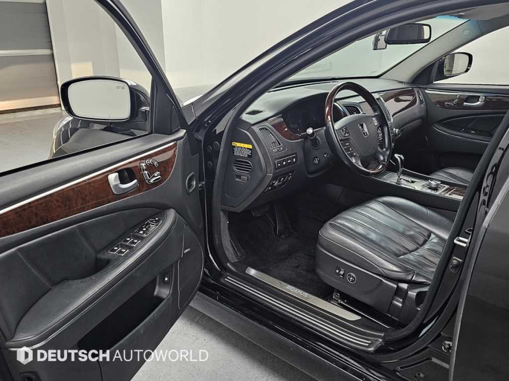 HYUNDAI Equus - Vista 11