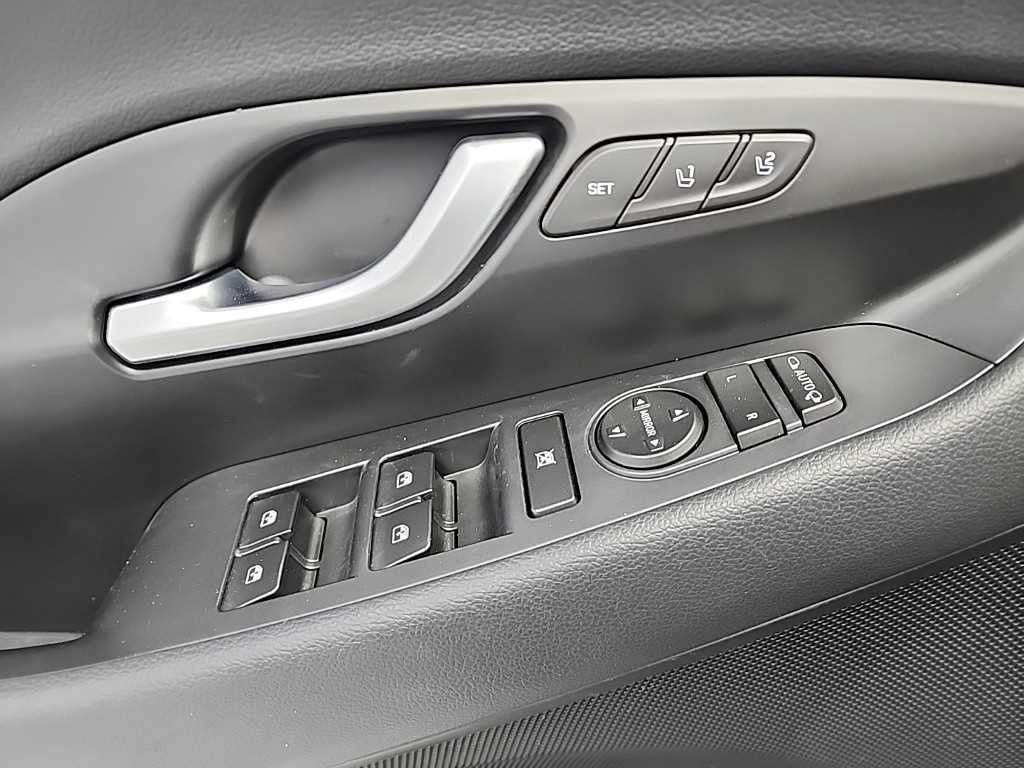 HYUNDAI i30 2017 Negro - Importación desde Corea - HF Imports Iquique - Foto 17