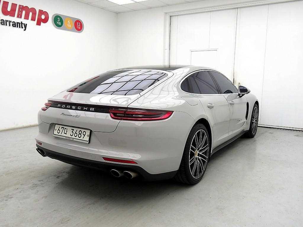 Porsche Panamera - Vista 4