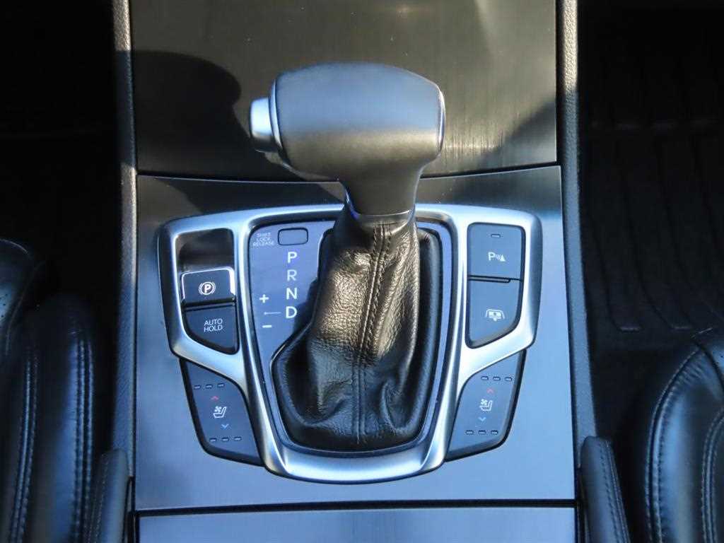 HYUNDAI Grandeur - Vista 10