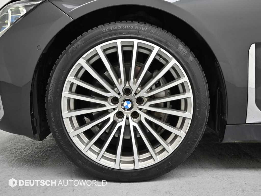 BMW 7 Series - Vista 5