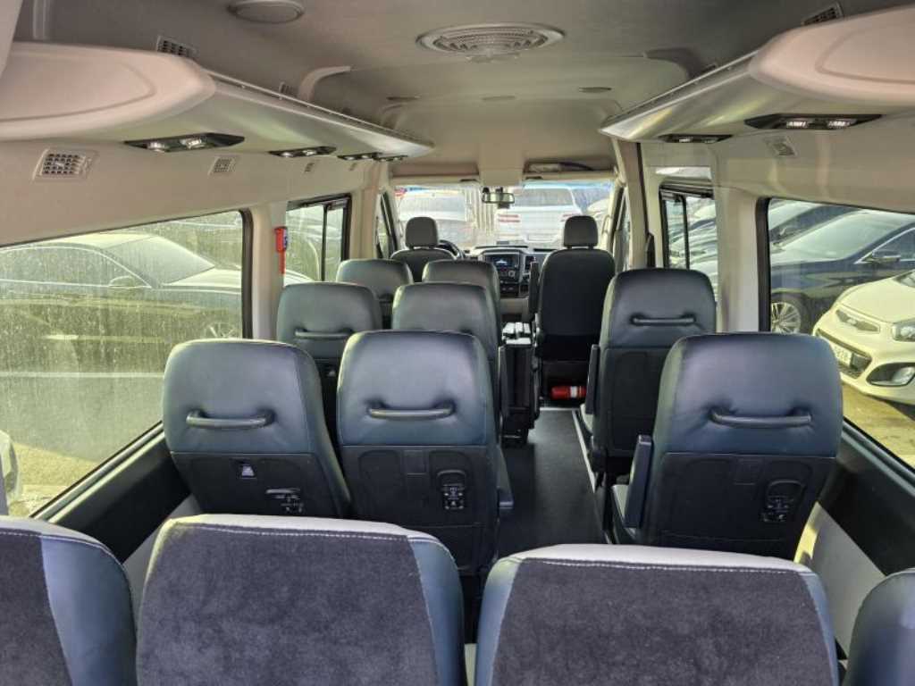 HYUNDAI Solati - Vista 8