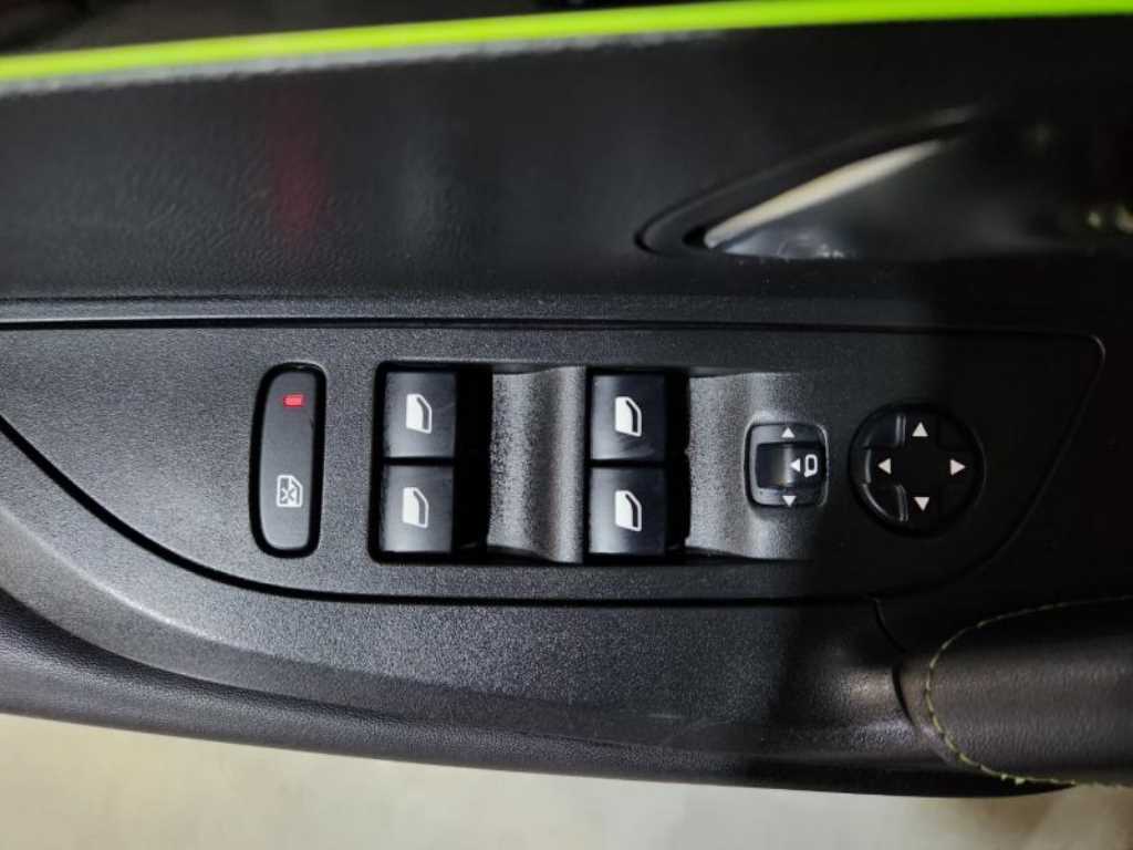 Peugeot 2008 - Vista 10