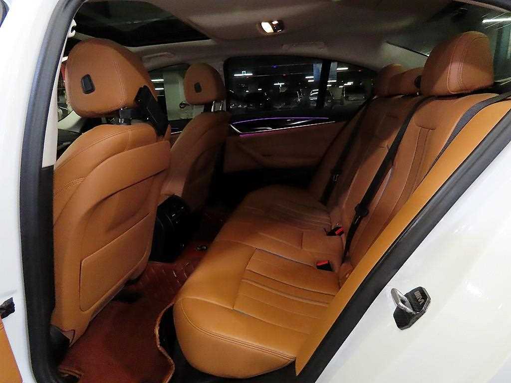 BMW 5 Series - Vista 7