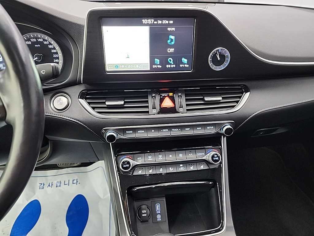 HYUNDAI Grandeur - Vista 10