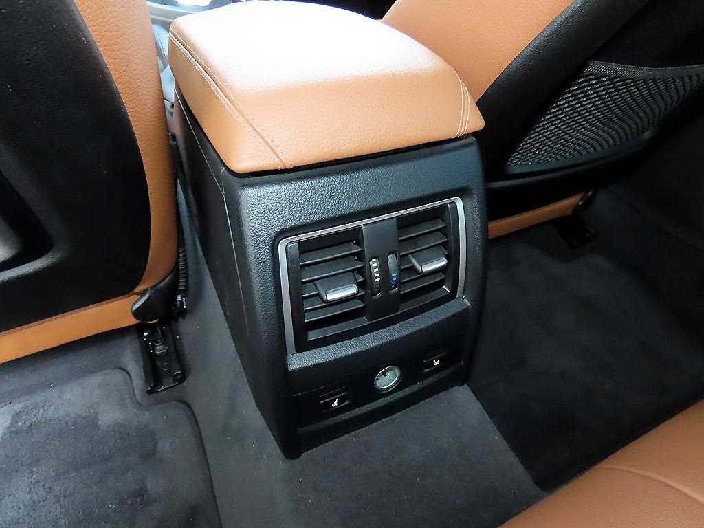 BMW 3 series 2017 Azul - Importación desde Corea - HF Imports Iquique - Foto 17