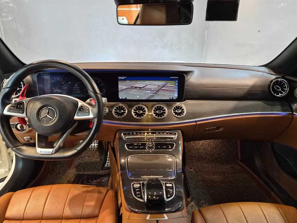 Mercedes Benz E class - Vista 6