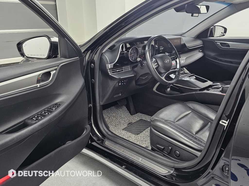 HYUNDAI Grandeur - Vista 12